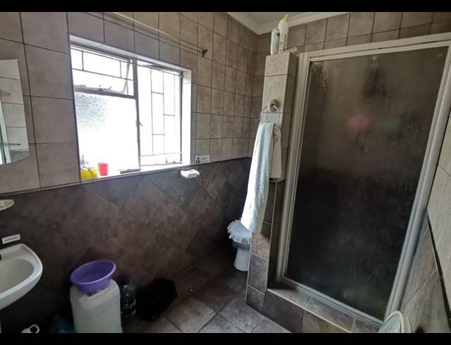 620M² BUSINESS CENTRE FOR SALE IN VANDERBIJLPARK CENTRAL
